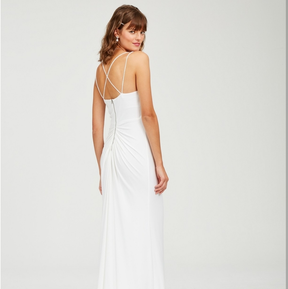 Adrianna papell wedding dress